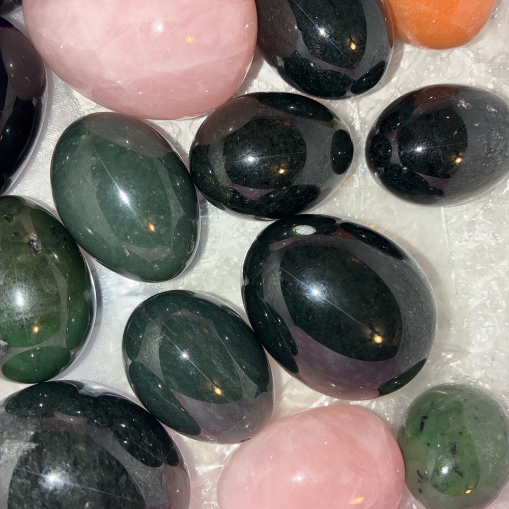 Complete Collections Assorted Crystal Egg Collect… - image 4